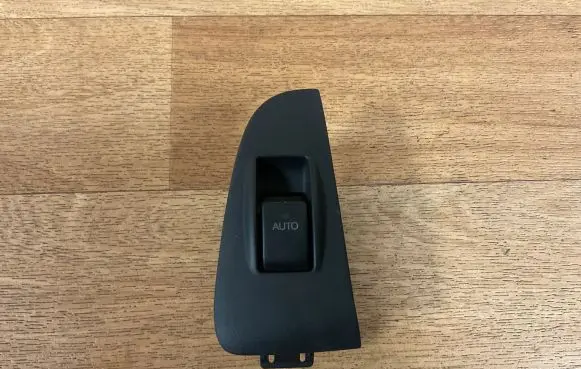 Toyota Avensis T250 Electric window control switch 7427105020