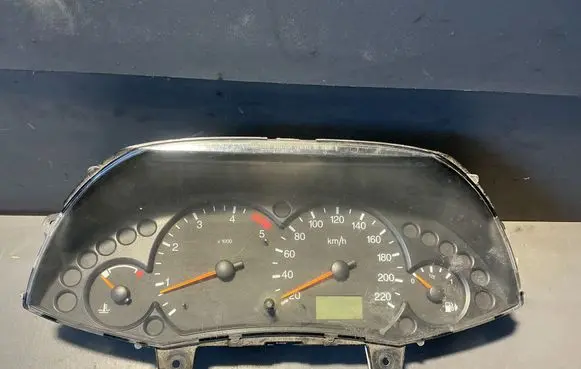 Ford Focus Speedometer (instrument cluster) 98AP10841BC 44ZU115