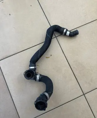 BMW 2 F46 Engine coolant pipe/hose 8631942