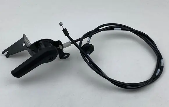 Engine bonnet (hood) release handle