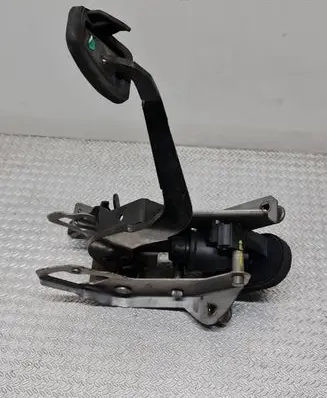 Clutch pedal