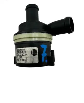 Opel Corsa E Water pump 84001652