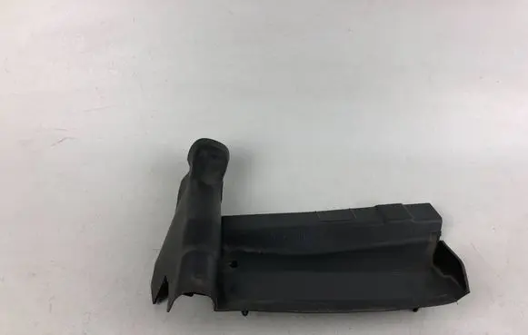 Volkswagen Golf VIII Other engine bay part 5H0819335