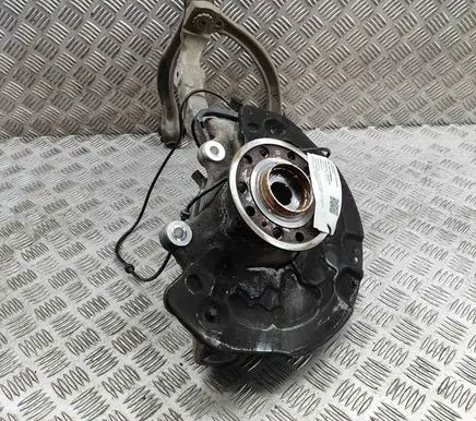 Mercedes-Benz GLC X253 C253 Front wheel hub A2053305601 A2053340300