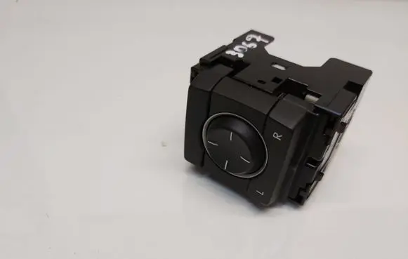Lexus GX J150 Wing mirror switch 183667 6804B5D
