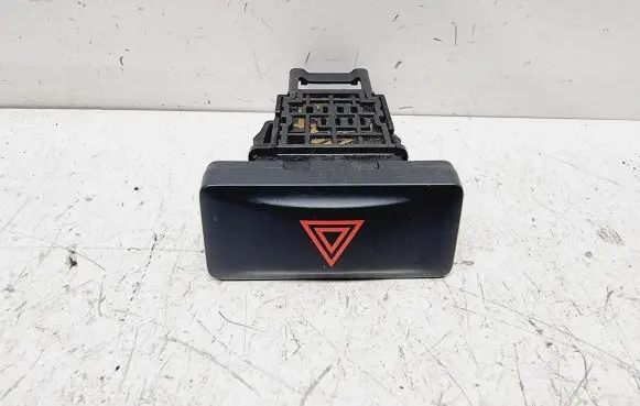 Nissan X-Trail T31 Hazard light switch 25290JG000