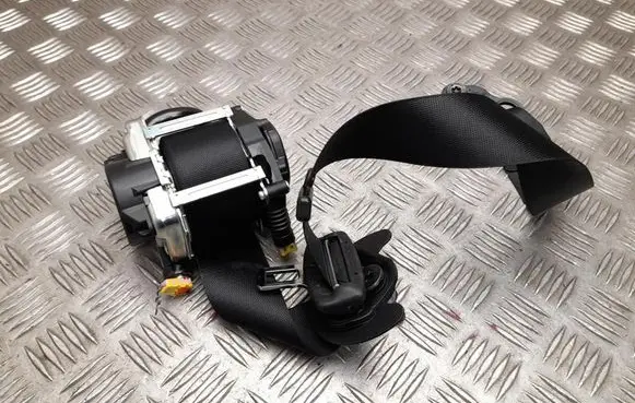 BMW 5 G60 Front seatbelt 6356295F