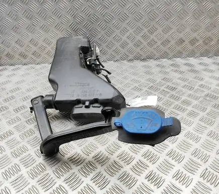 Mercedes-Benz C W205 Windshield washer fluid reservoir/tank A2058600160