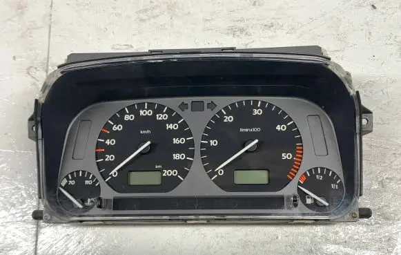 Volkswagen Golf III Speedometer (instrument cluster) 1H0919860F