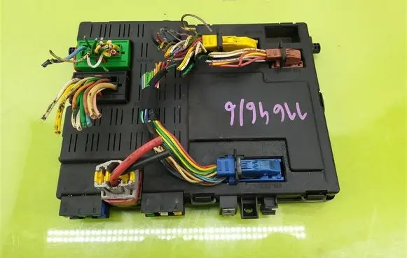 Citroen Xsara Picasso Comfort/convenience module 73005812