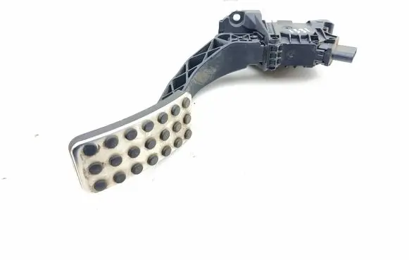 Mercedes-Benz A W177 Accelerator throttle pedal A1773002100 ZGS001Q002 6PV01293407