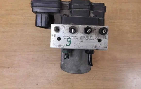 KIA Ceed ABS Pump 6158945200