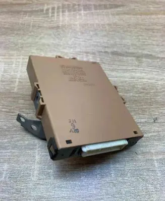 Toyota Prius (XW20) Gateway control module 8911147050