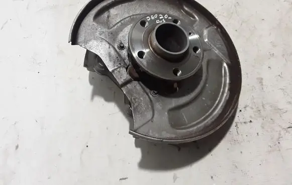 Volvo S60 Rear wheel hub 31681580