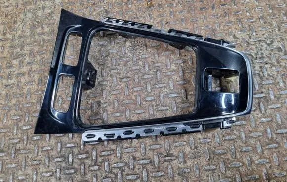 Opel Grandland X Gear shifter surround trim plastic YP00055677