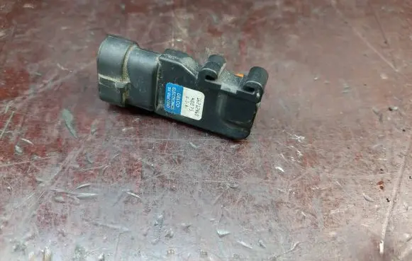 Opel Meriva A Vacuum valve 16212460