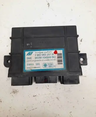 Seat Alhambra (Mk1) Comfort/convenience module 7M0962257H 5WK4555