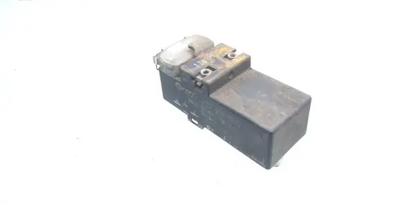 Coolant fan relay