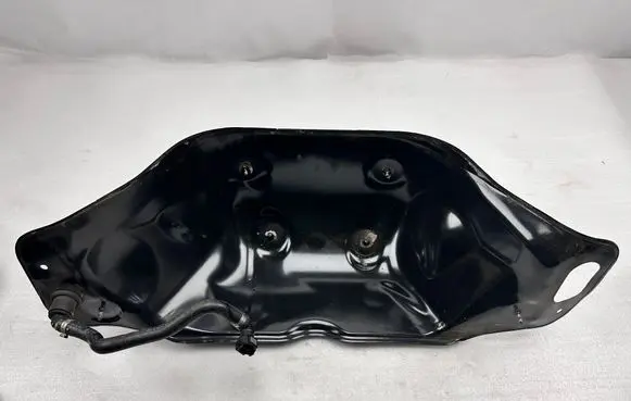 Audi Q7 4M Heat shield in engine bay 4M0819523A 4M0819523