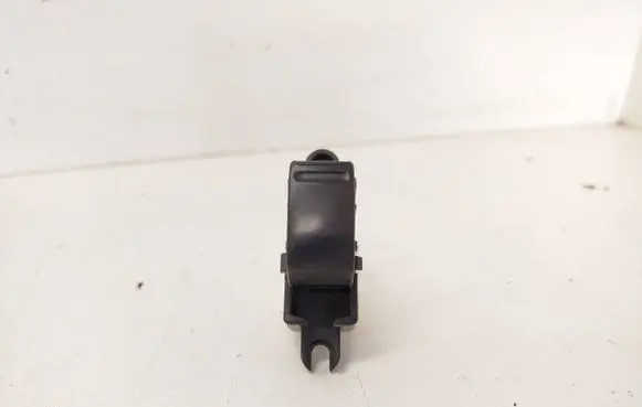 Nissan Almera N16 Electric window control switch
