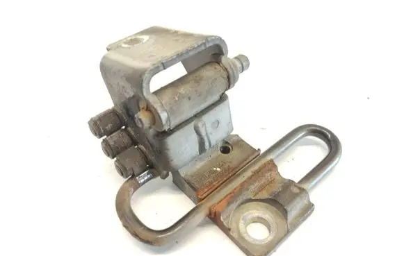 Volkswagen Touran I Front door lower hinge 1T0831412A