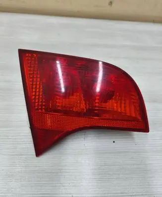 Tailgate rear/tail lights