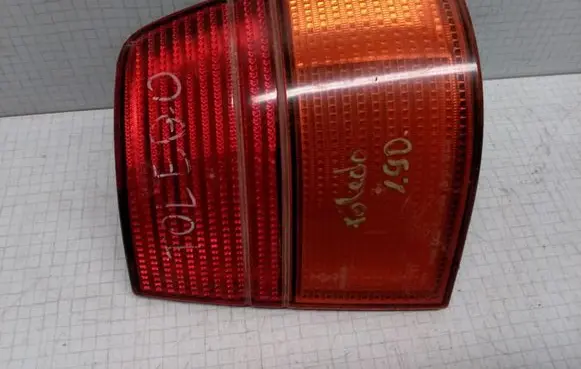 Seat Toledo I (1L) Rear/tail lights A2810881 961650