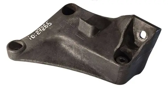 BMW 5 E39 Engine mounting bracket 6750441
