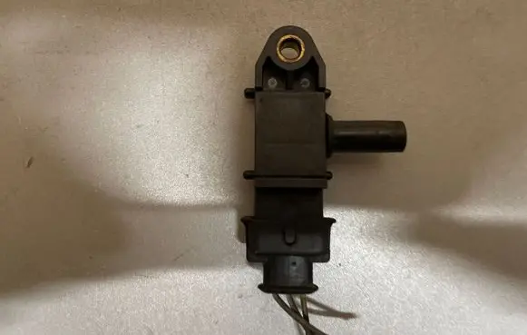 Opel Astra J Camshaft speed sensor 55566186
