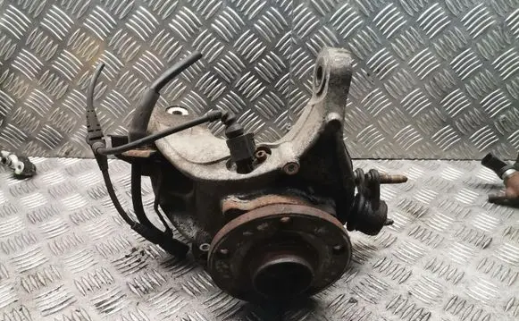 Volkswagen PASSAT B6 Front wheel hub