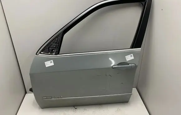 BMW X5 E70 Front door 7211423
