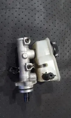 Master brake cylinder