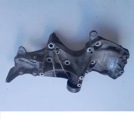 Renault Laguna II Engine mounting bracket 037811