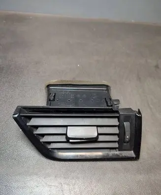 Skoda Octavia Mk3 (5E) Dashboard side air vent grill/cover trim 5E0819702D