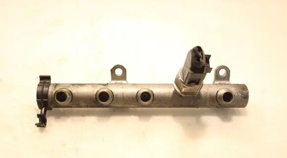 Fuel main line pipe