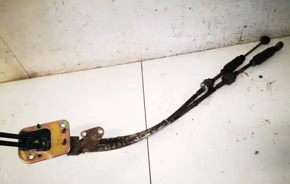 Toyota Avensis T250 Gear shift cable linkage 