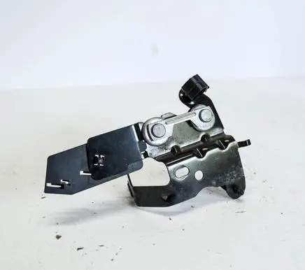 Volkswagen Golf VII Other engine bay part 5Q0906287