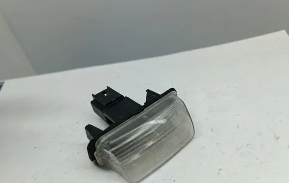 Peugeot 206 Number plate light
