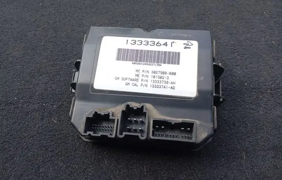 Opel Insignia A Tailgate/trunk control unit/module 13333641