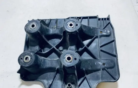 Battery box tray