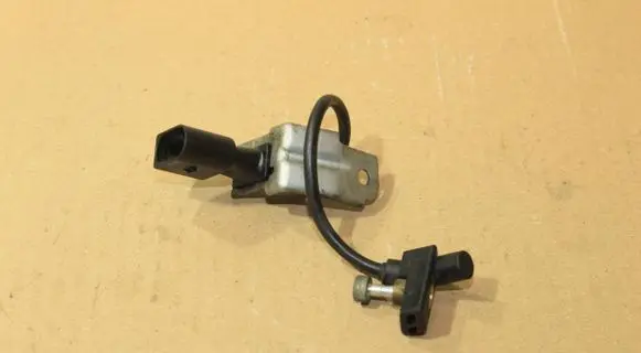 BMW X5 E53 Crankshaft position sensor 0281002