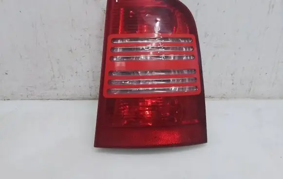Skoda Octavia Mk1 (1U) Rear/tail lights 1U9945112 1U9945096