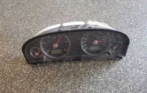 Ford Mondeo Mk III Speedometer (instrument cluster) 3S7T10849GD