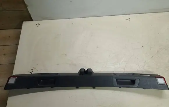 Mercedes-Benz C W204 Tailgate trim A2047400472 11812484E 00009051