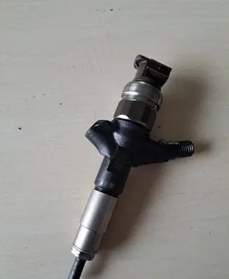 Subaru Forester SH Fuel injector 16613AA020 01K04340
