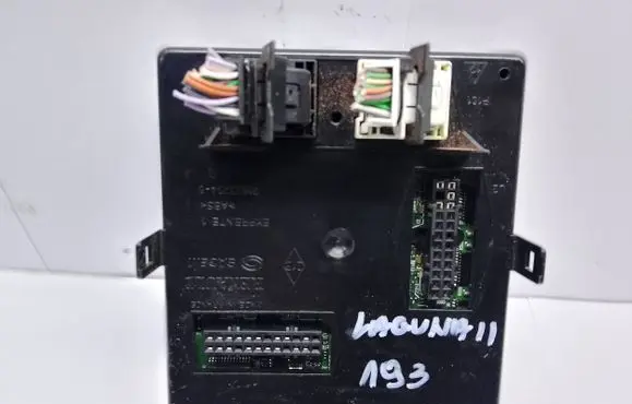 Renault Laguna II Engine control unit/module 8200096842 8200001476 216532948