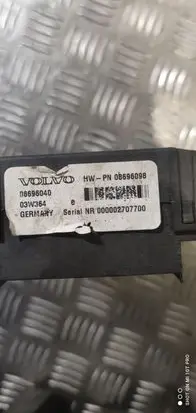Volvo XC70 Fuse module 08696040