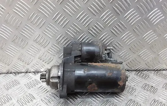 Volkswagen Golf IV Starter motor 0001125042