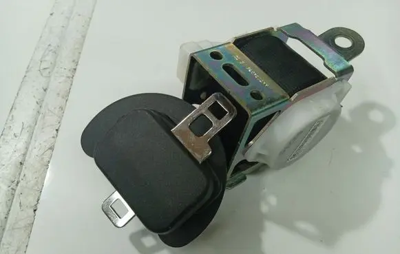 Citroen C4 Grand Picasso Middle seatbelt (rear) 9654438077