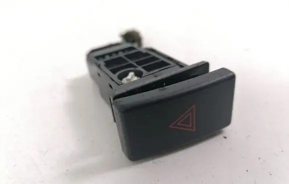 Toyota Avensis T250 Hazard light switch 157963